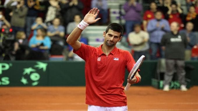Novak Djokovic dà il 2-0 alla Serbia