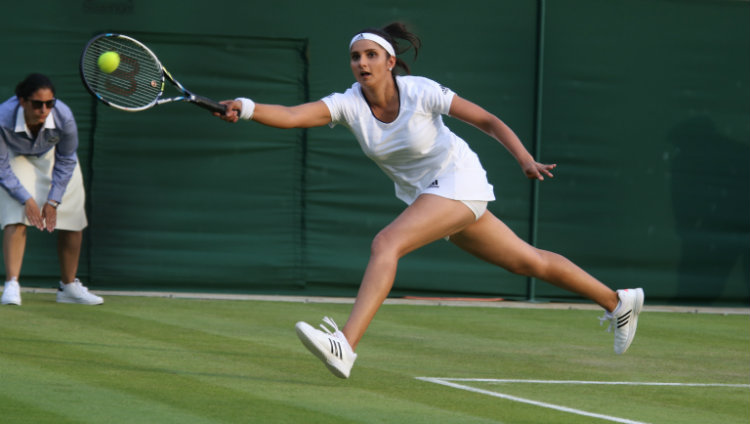 Infortunio per Sania Mirza, stop di almeno due mesi Infortunio per Sania Mirza, stop di almeno due mesi