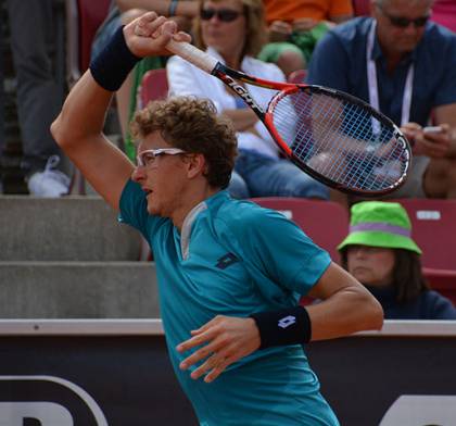Istomin finally secured victory By SweTennis (Denis Istomin) [CC BY-SA 2.0 (http://creativecommons.org/licenses/by-sa/2.0)], via Wikimedia Commons