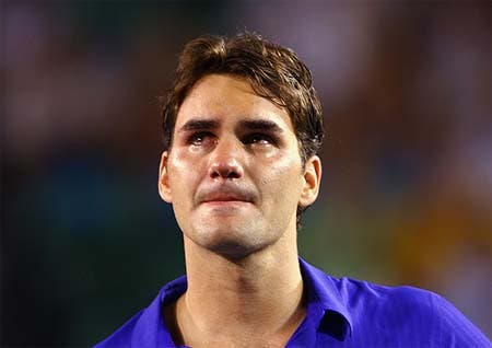 Federer crying
