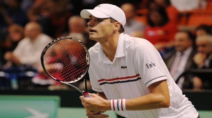 Isner against Djokovic in 2013 Davis Cup USA v Serbia