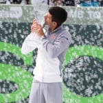 Djokovic con il trofeo, Miami 2014 (foto ART SEITZ)