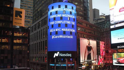 Il tributo di Nasdaq a Caroline Wozniacki, Times Square, NY 2014