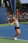 Genie Bouchard al servizio - US Open 2015 (foto di Art Seitz)