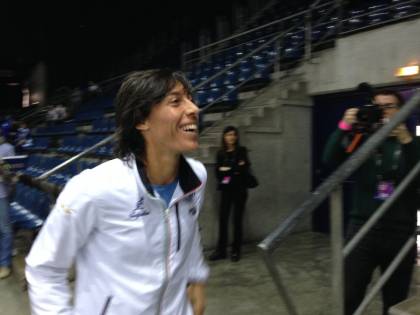 Francesca Schiavone arriva in tribuna per salutare i tifosi italiani della We are Tennis Academy presenti a Marsiglia