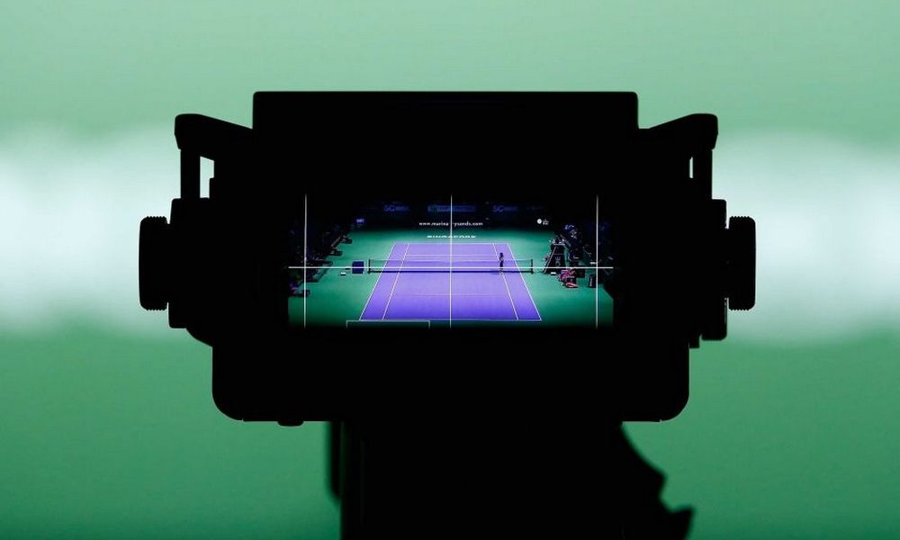 How does tennis compete for users’ attention?