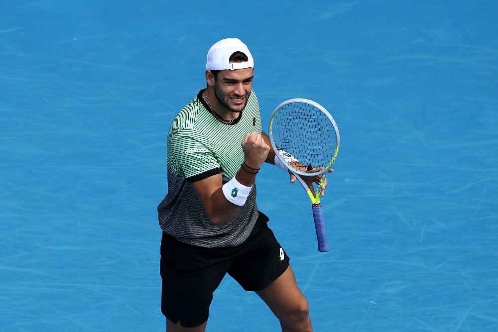 Berrettini più forte del dolore: batte Khachanov e vola ...