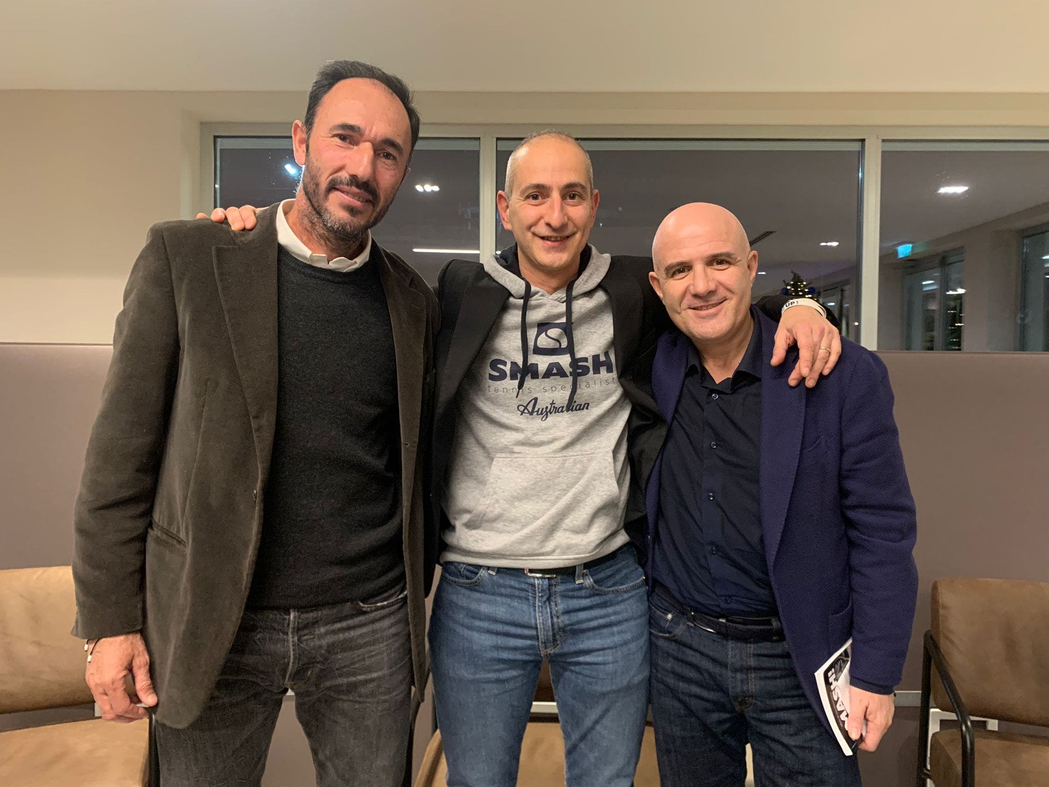 Da sx Vincenzo Santopadre, Silvio Di Giovannantonio e Livio Costarella durante la serata di presentazione del libro al Ct Bari.