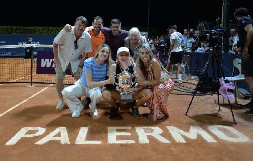Francesca Jones e la sua famiglia - WTA Palermo 2025
