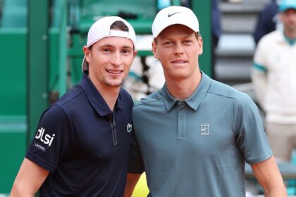 Ugo Humbert (sinistra) e Jannik Sinner (destra) - Montecarlo 2026 (foto X @FFTennis)