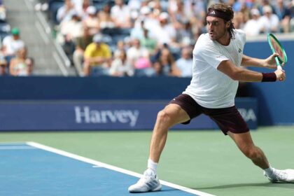 Stefanos Tsitsipas - US Open 2026 (x @atptour_Es)